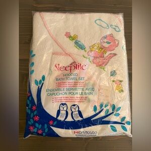 Vintage hooded bath towel set by 🌸Sleeplite